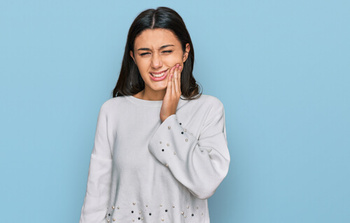 Removing Root Canal Tooth symptoms
